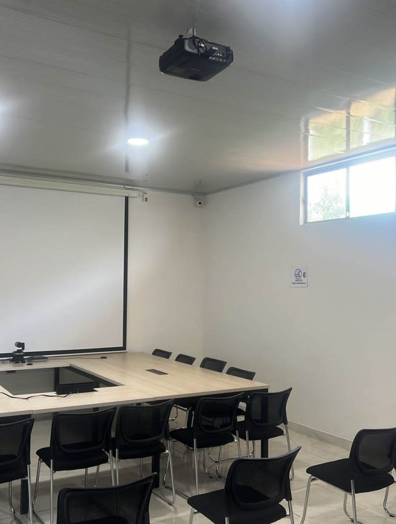 espacios multimedia en casa blanca galería pueblo andoke