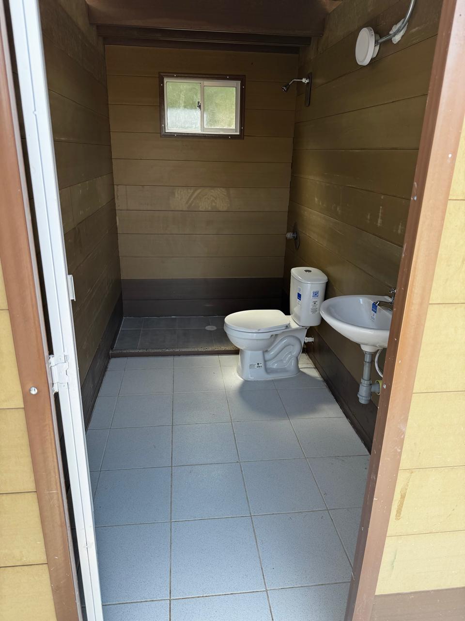 Baños 2
